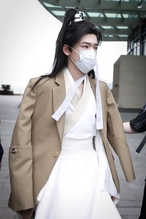 宋亚轩白衣古风造型