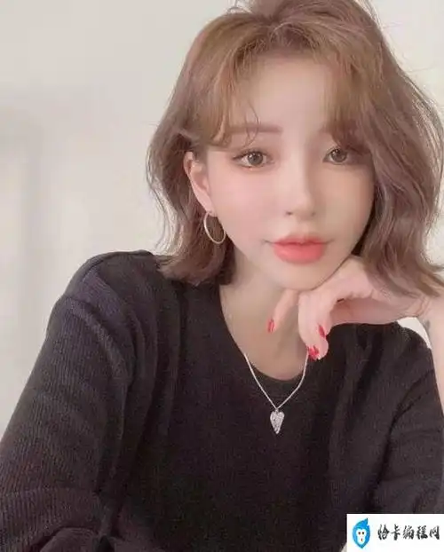 最新流行短发锯齿刘海露耳波波头(可爱短发发型图片)-知得星座网