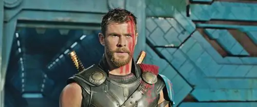 《雷神索尔3:诸神黄昏》 短发雷神转玩二刀流-澳门葡京赌场官网